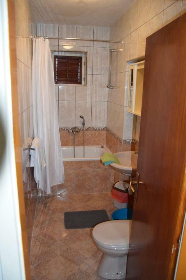 Apartman Linda Baška Voda Εξωτερικό φωτογραφία